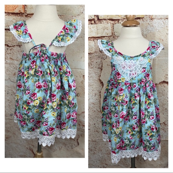 HP-NWT Tip Toeing Roses Crochet Hem Dress - Picture 3 of 12